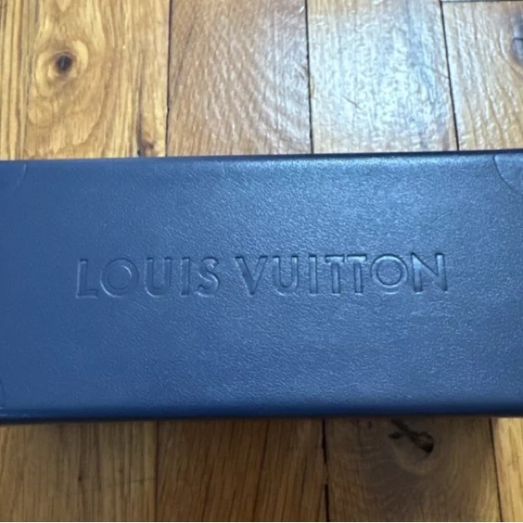 Louis Vuitton Black Sunglasses with Gold Accents - Picture 10 of 10